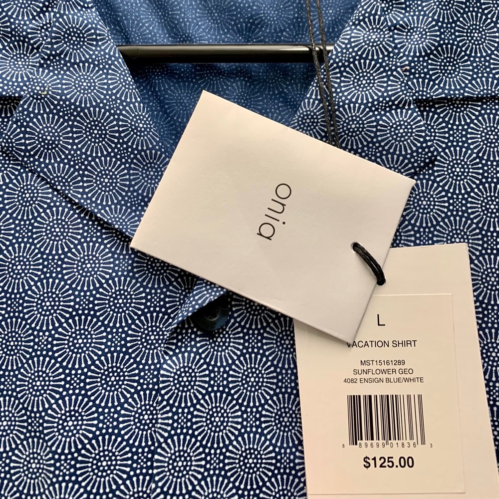 Men’s Size L Onia “Vacation” Shirt